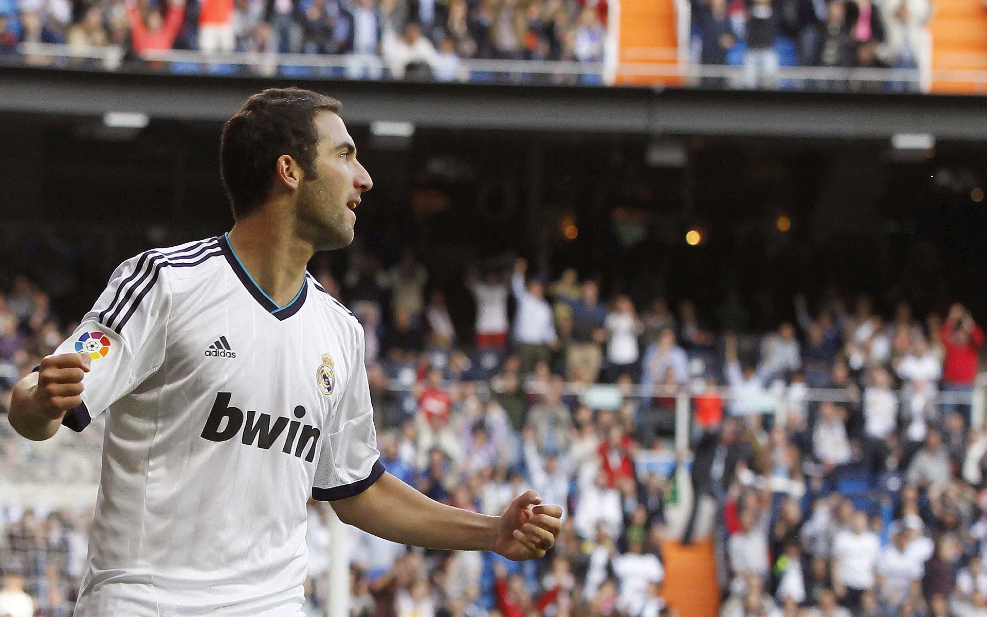 星际对决：未来可能的虚拟现实比赛模式，星际对战平台