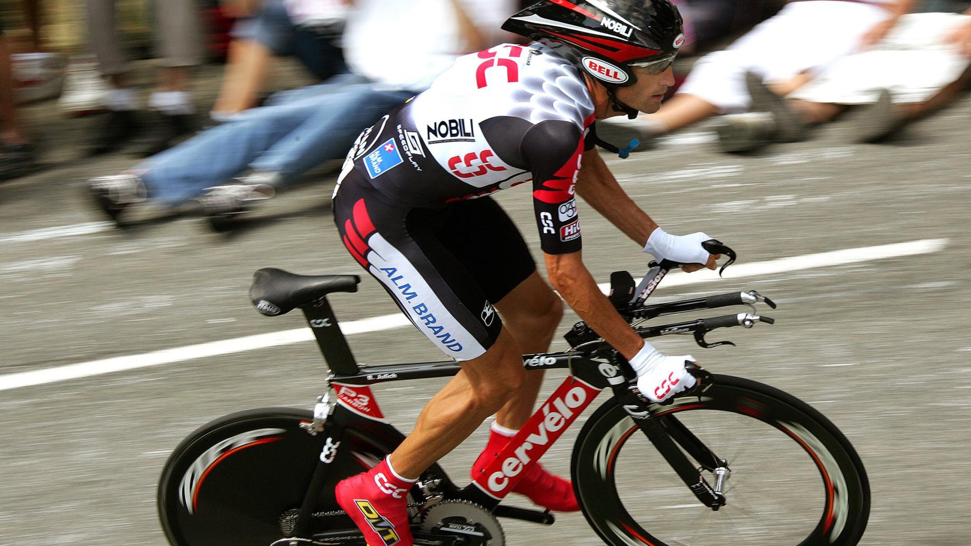 激烈最后一攻！北京队凭借王强冷静投篮锁定胜局，北京篮球王聪