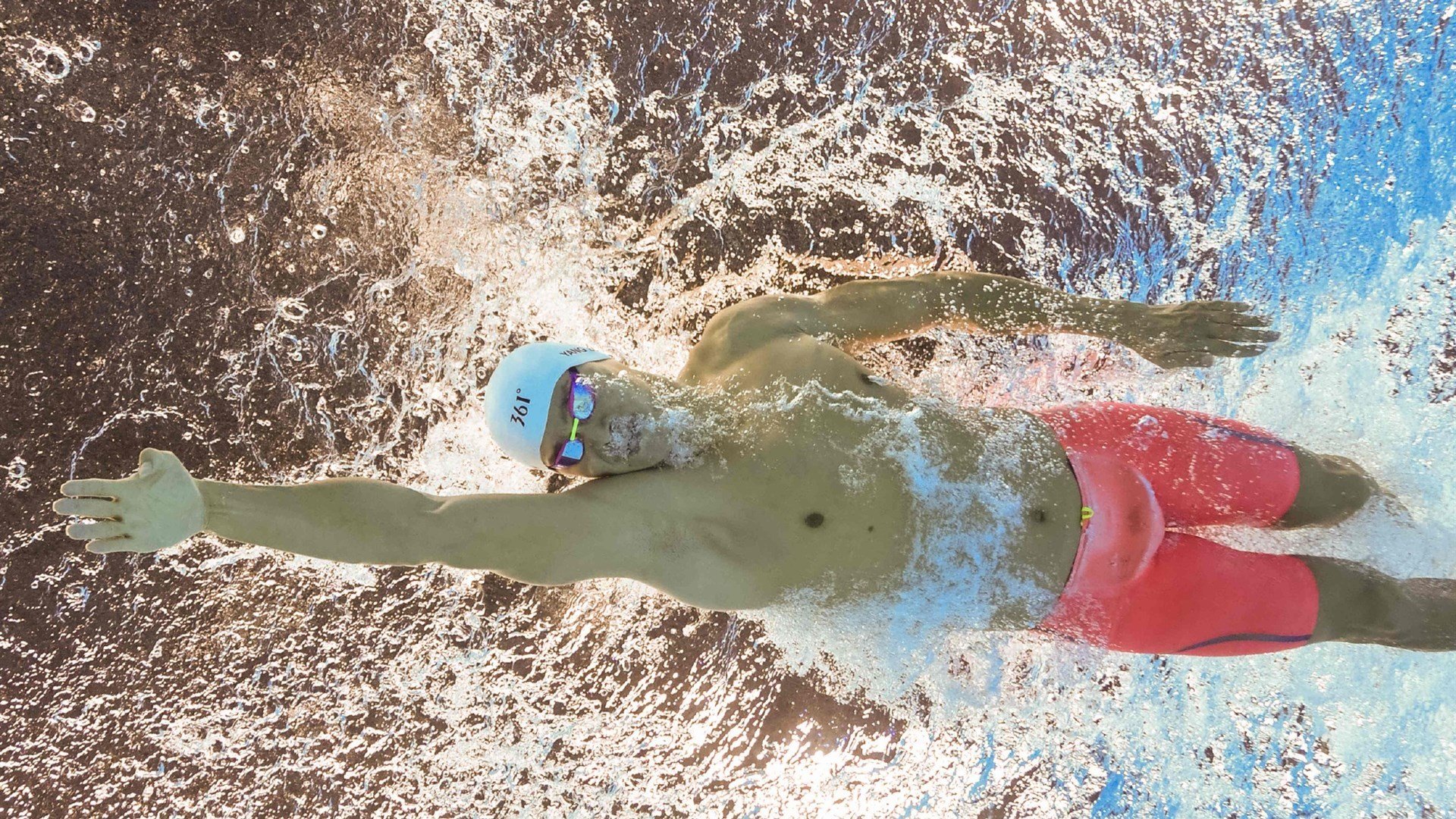 英超高潮迭起，精彩进球和关键扑救成比赛最大看点，英超过人集锦